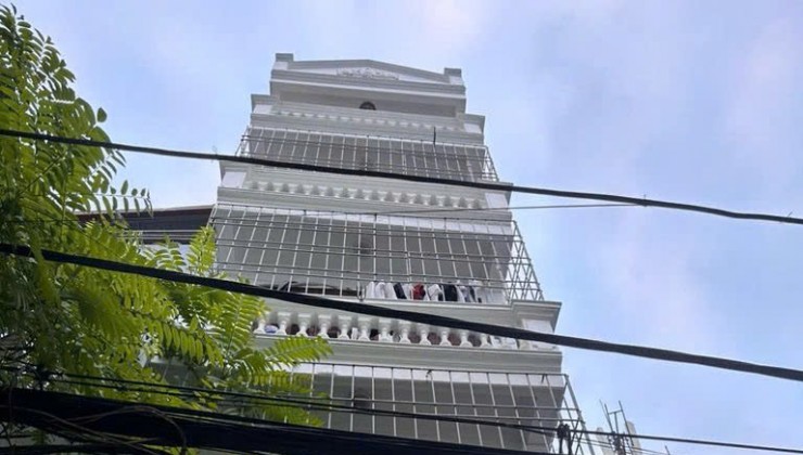 Cho thuê nhà ngõ ô tô phố Hoàng Hoa Thám, 35m2 - 5 tầng, MT 4m, 4 ngủ, 15 Triệu - ở GĐ, VP Công ty